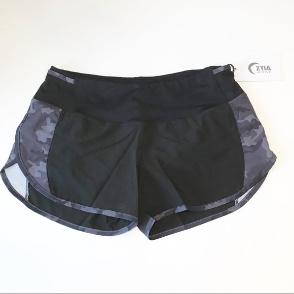 NWT Zyia Black and Camo 5 Star Short Sz M - Picture 2 of 7